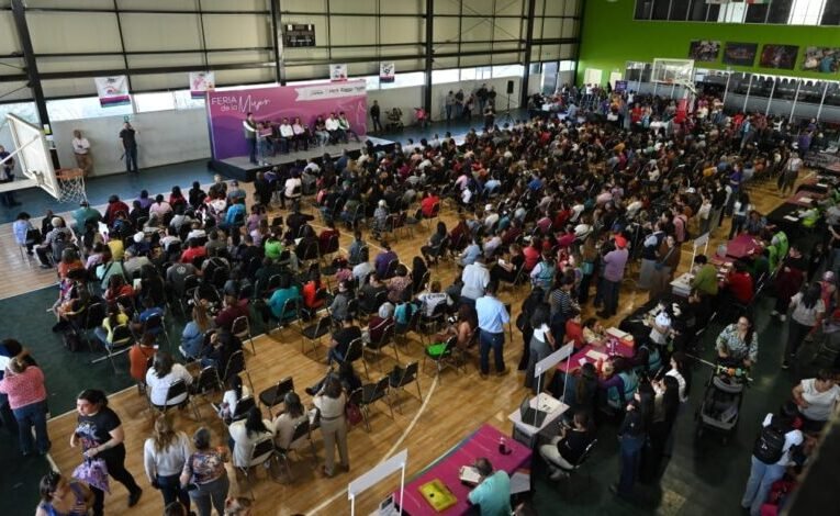 Llevan Feria de la Mujer al sur de Saltillo
